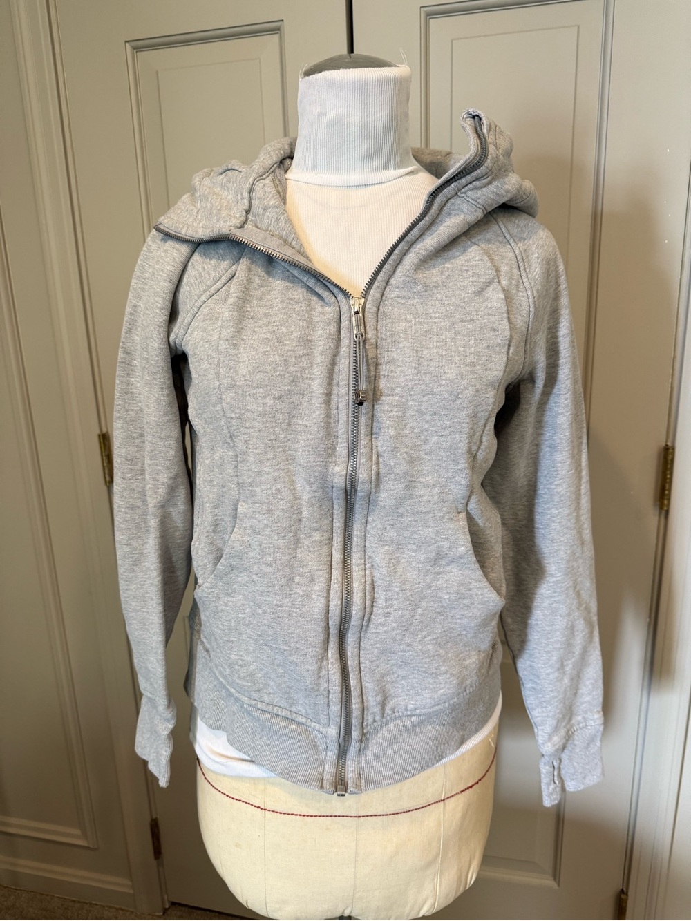 Lululemon Full Zip Scuba Classic Women's Heather Gray Hoodie Jacket Sz 8